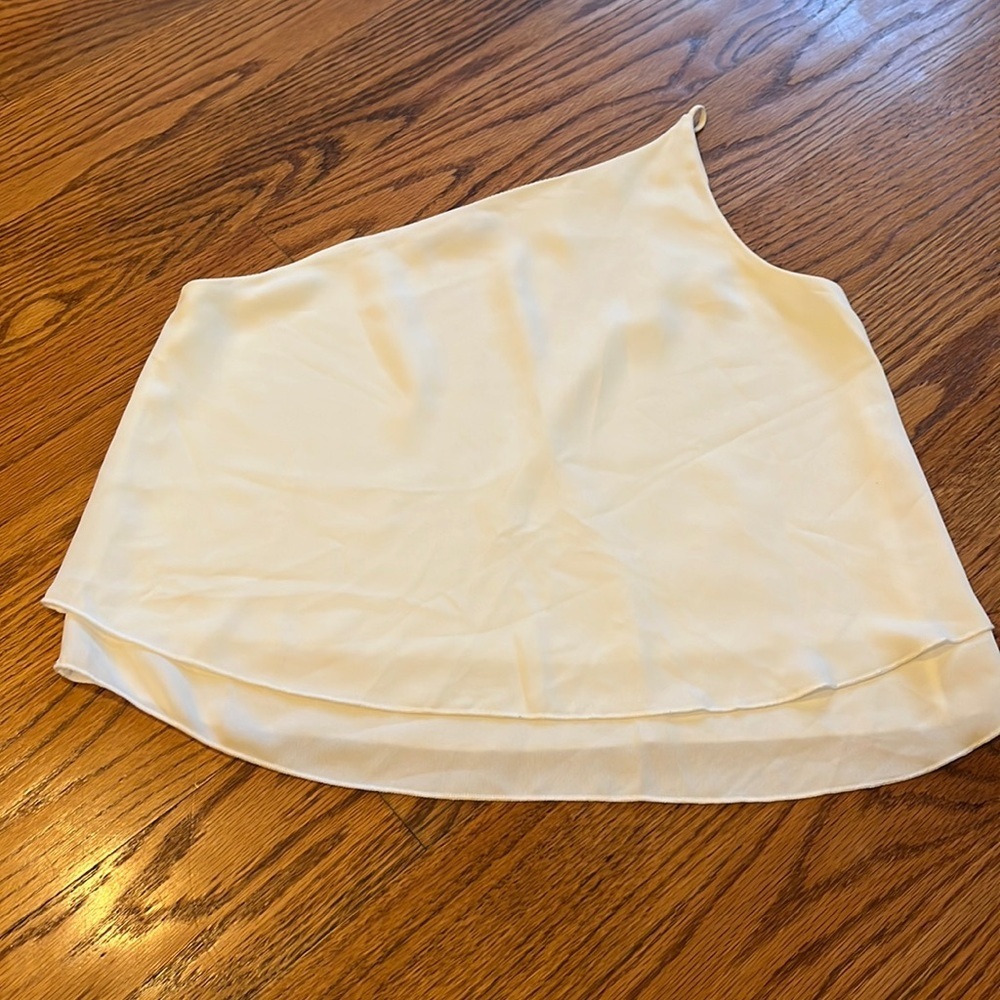 DECKER Woman’s White One Shoulder Sleeveless Top Size S